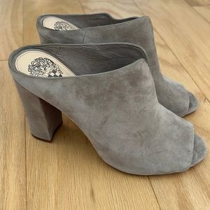 Like New Vince Camuto Grey Suede Open Toe Mule - Size 6